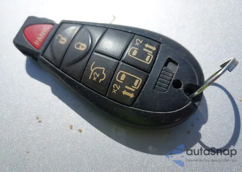 2012 Chrysler Town & Country Touring из США, поврежденный, VIN 2C4RC1BG6CR186295